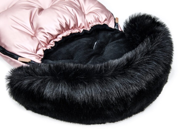 Rózowy polysk z czarnym góra.jpg